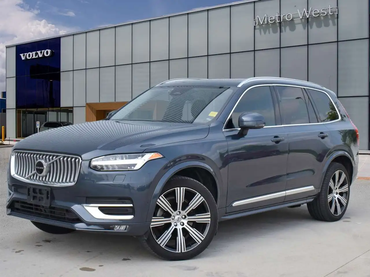 2023 Volvo XC90 Plus