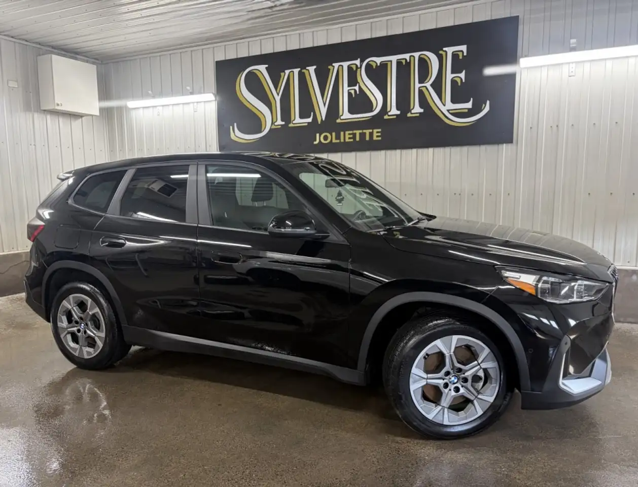 2025 BMW X1 28i